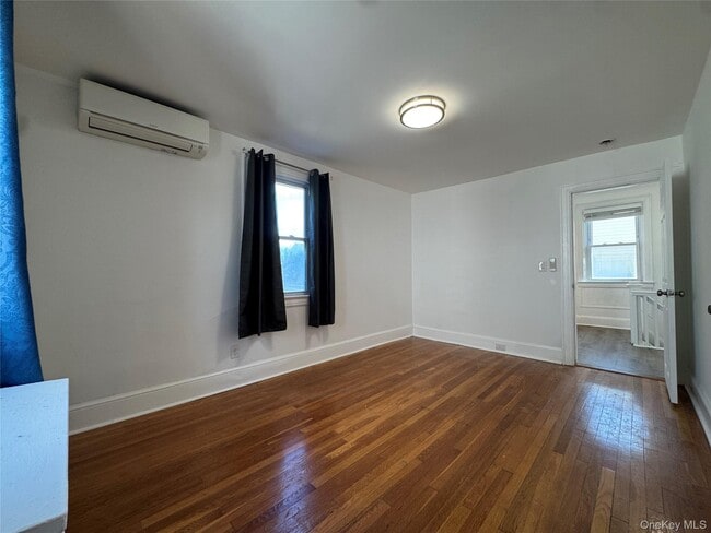 Building Photo - 267 Plainfield Ave