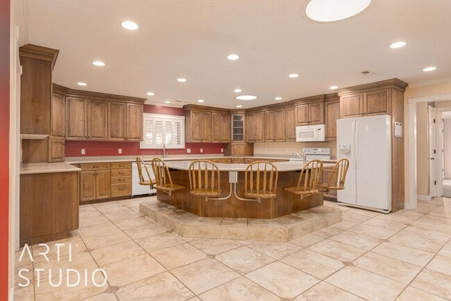 Building Photo - Spacious 4 Bedroom, 3 Bathroom Home for Rent