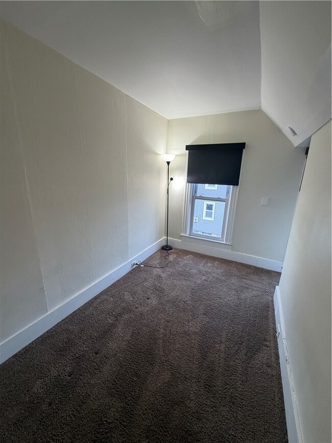 Building Photo - 1056 Walnut St