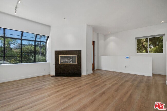 Building Photo - 3023 Berkeley Ave