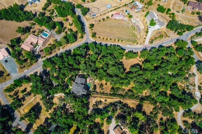 Building Photo - 35455 El Niguel Rd