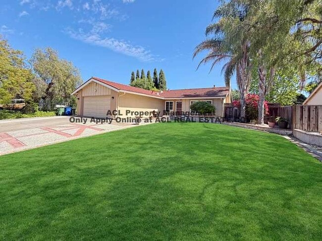 Building Photo - 3056 Stonehenge Rd