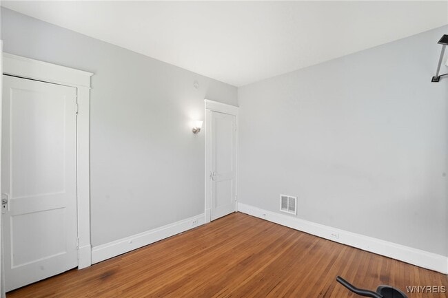 Building Photo - 168 Villa Ave
