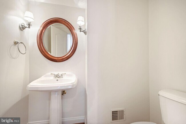 Building Photo - 172 Cameron Station Blvd