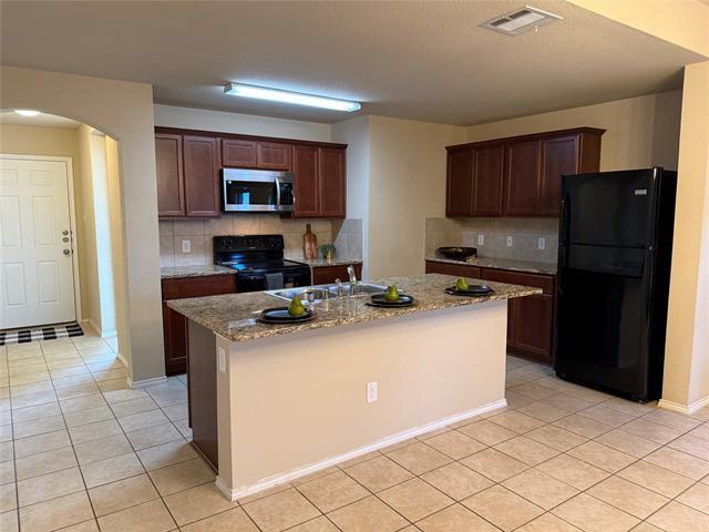 Building Photo - 2447 French St