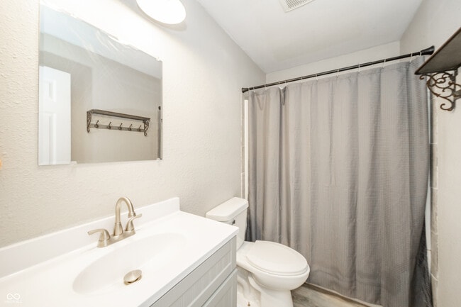 Building Photo - 6461 W 300 S