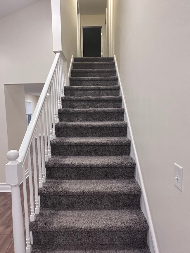 Building Photo - 1200 Algonquin Rd