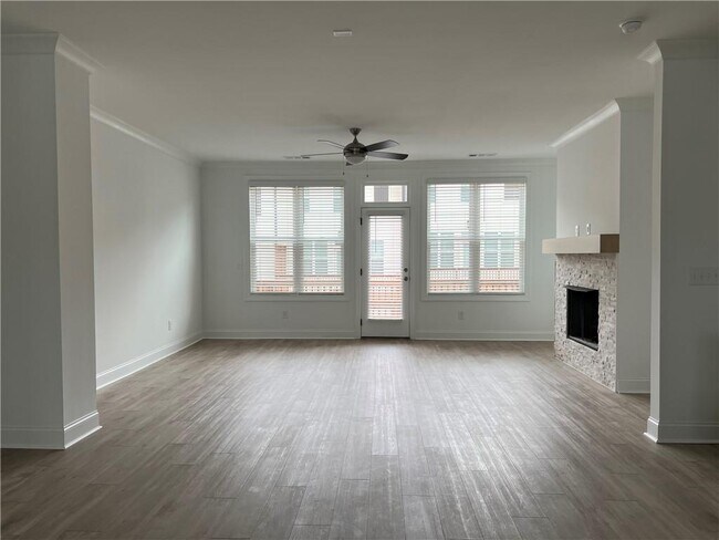 Building Photo - 1651 Wellborn Walk