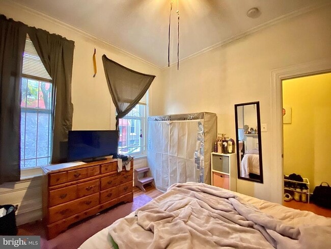 Building Photo - 2030 N Gratz St