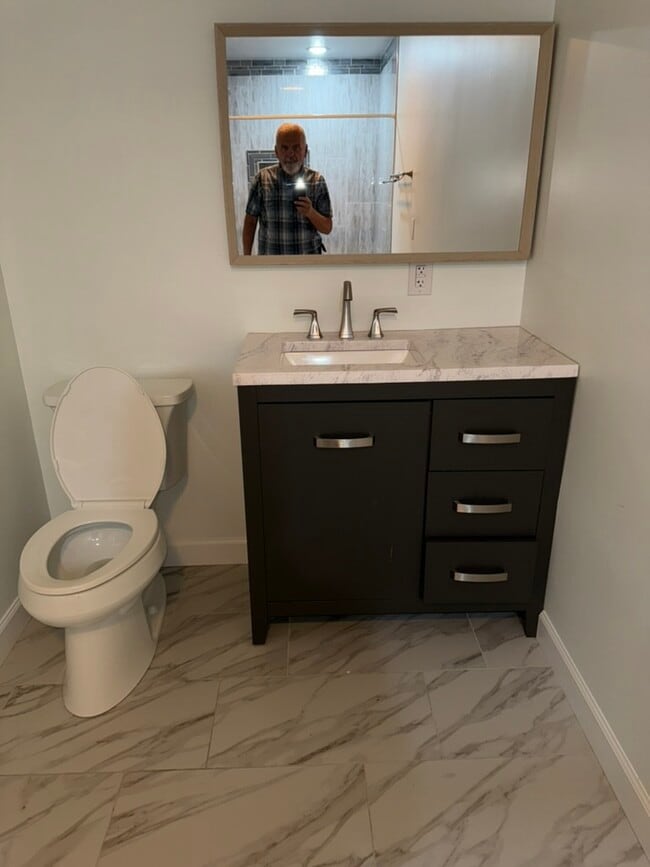 Building Photo - 54 Carolyn Ln