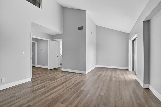 Building Photo - 22847 Ironwedge Dr