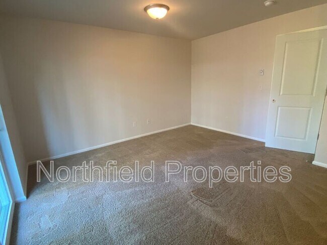 Building Photo - 3421 31st Dr