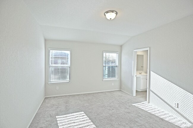 Building Photo - 1409 Coffee Tree Dr