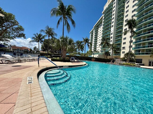 Building Photo - 19390 Collins Ave