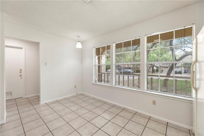 Building Photo - 4401 Molokai Dr