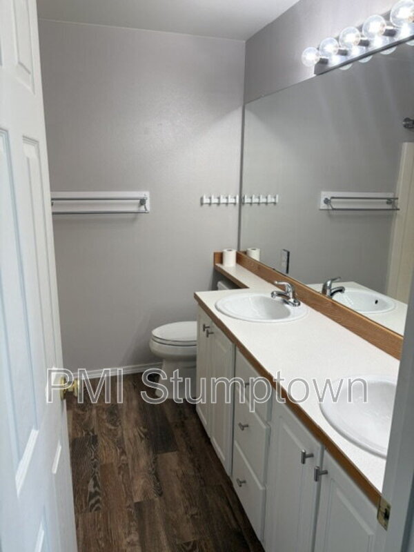 Building Photo - 14184 SW Barrows Rd