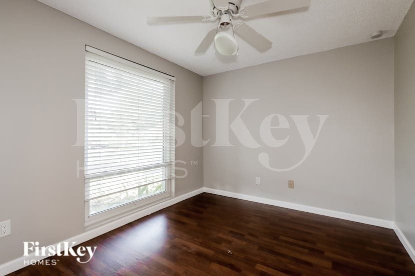 Building Photo - 6803 Fernfield Ct