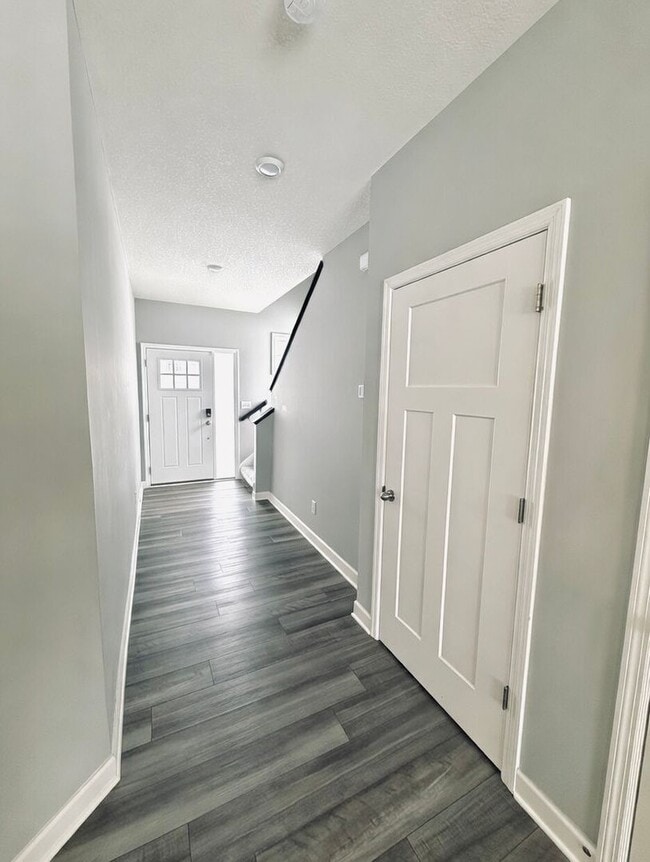 Building Photo - Beautiful New Construction 5bed 4bath Home in Otsego