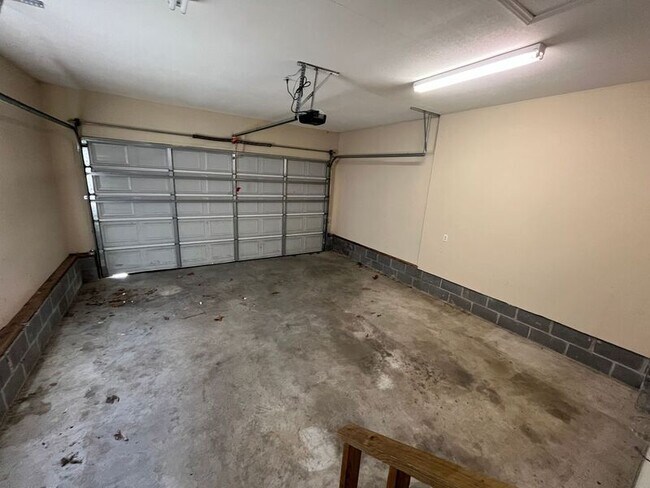 Building Photo - 294 Van Dell Dr