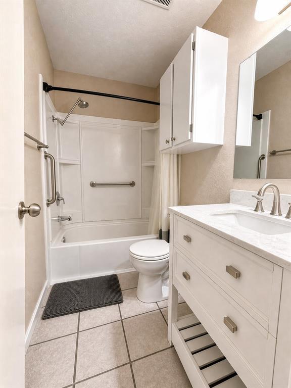 Building Photo - 1105 Green Meadow Dr