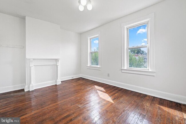 Building Photo - 1306 Euclid St NW