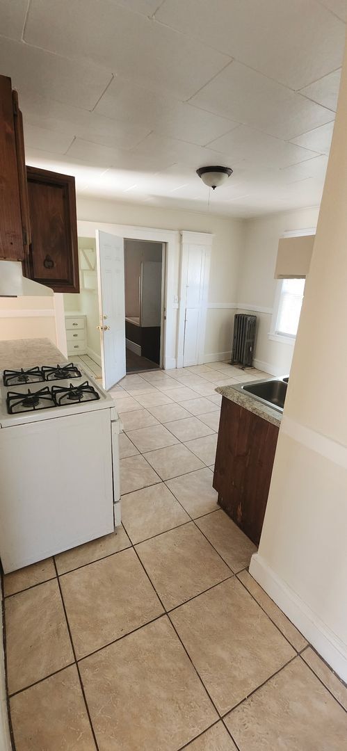 Building Photo - 70-72 Windemere Street