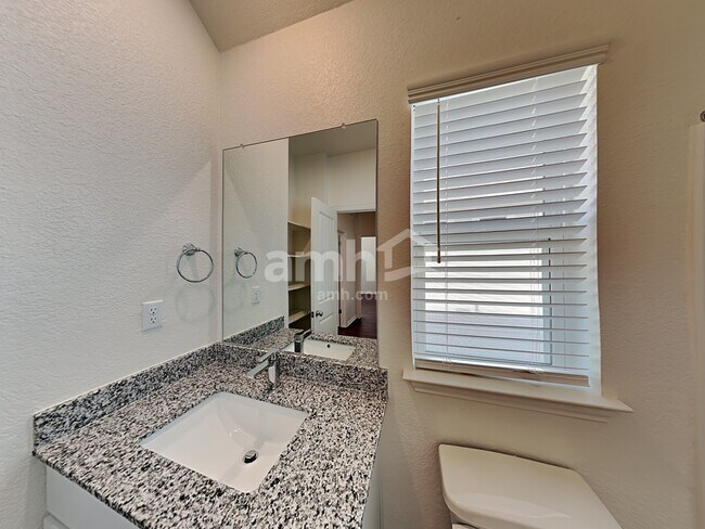 Building Photo - 340 Aspen Waters