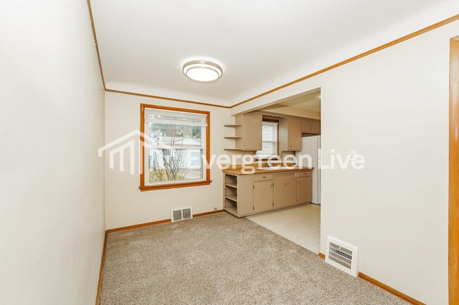 Building Photo - 4777 E 93rd St