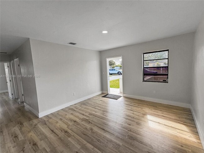 Building Photo - 5245 SW 98th Ct