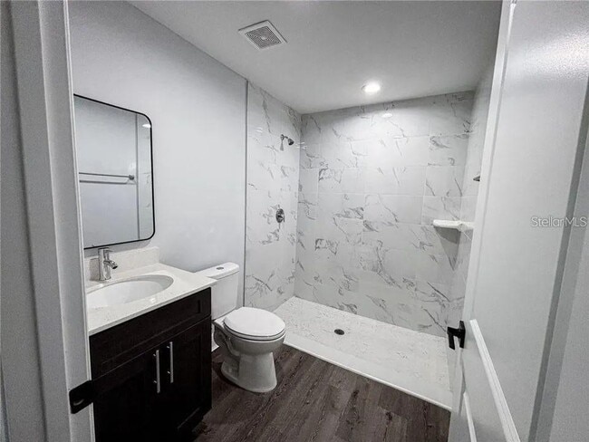 Building Photo - AMAZING 3-bedroom, 2-bathroom home.