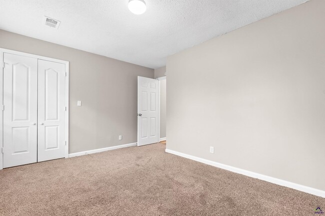 Building Photo - 308 Peach Blossom Rd