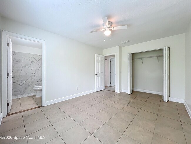 Building Photo - 1399 Mariposa Dr NE