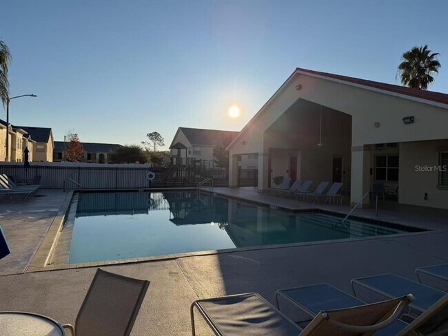 Building Photo - 2714 Club Cortile Cir