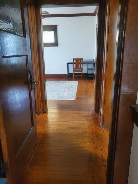Front Entry - 1226 Blaine Ave