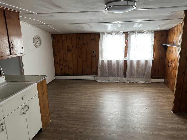 Kitchen - 49 N Bridge St