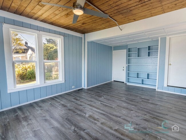 Building Photo - 3088 Felder uc