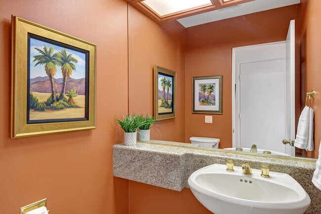 Building Photo - 383 Desert Holly Dr
