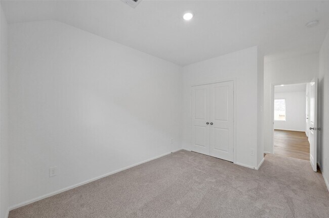 Building Photo - 3609 Oakvale Dr