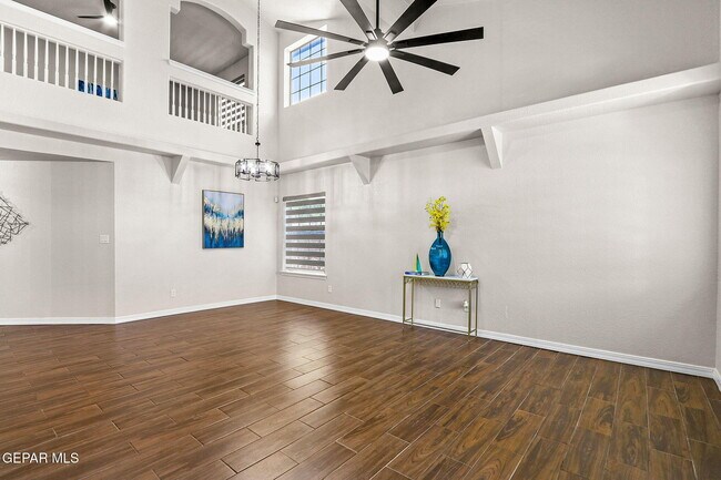 Building Photo - 3121 Tierra Paola Ln