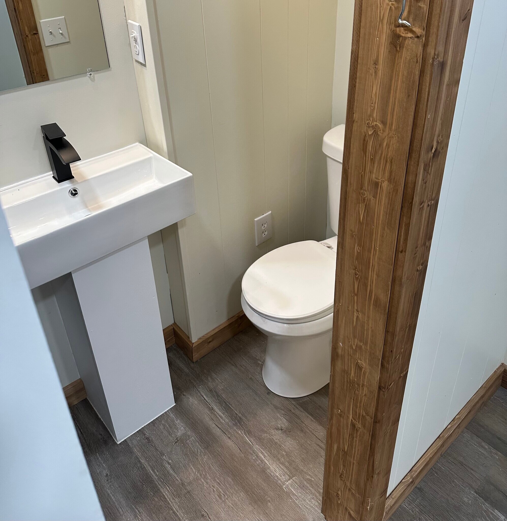 Building Photo - 133 Hidden Cove