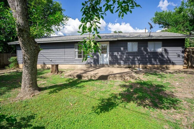 Building Photo - 8204 Easter Cove