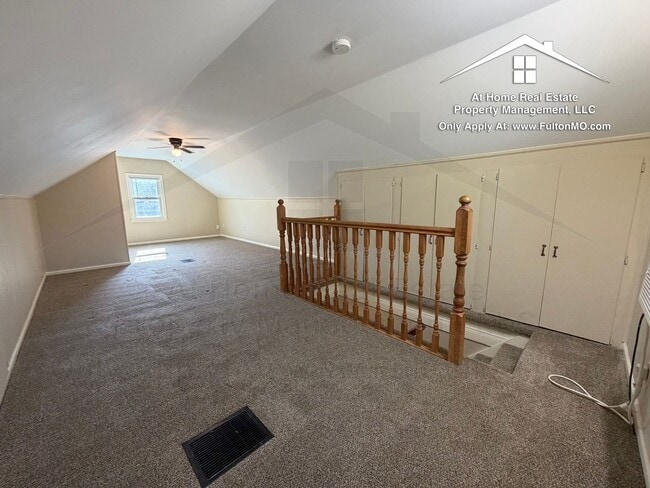 Building Photo - 707 Hollyhock Dr