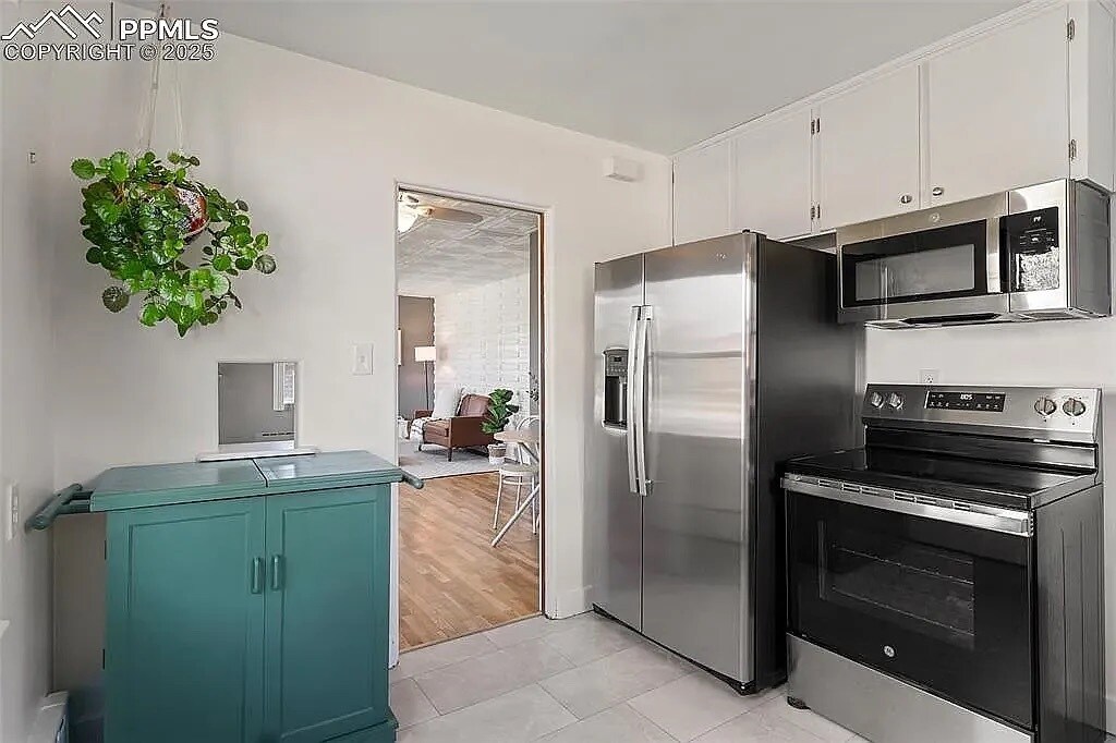 Building Photo - 1638 N Foote Ave