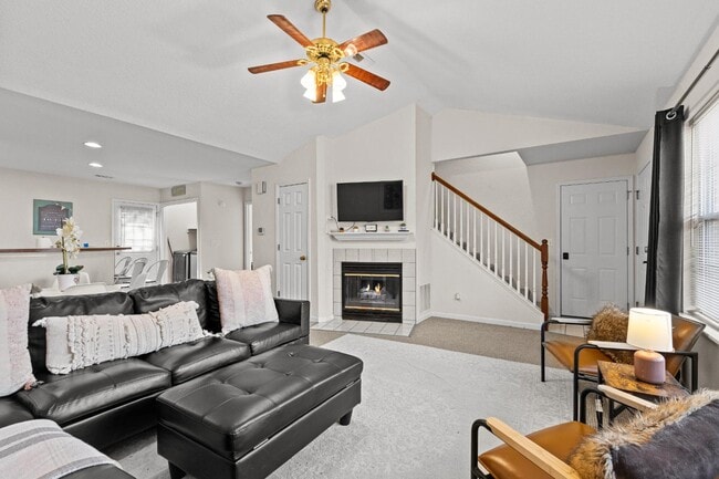 Building Photo - 5343 Godas Cir