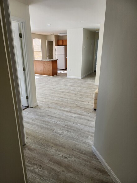 Hallway - 7526 Coxton Ct