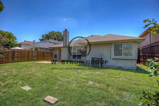 Building Photo - 8533 Brushy Creek Trail