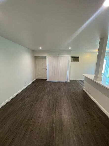 Building Photo - 278 E Washington Blvd