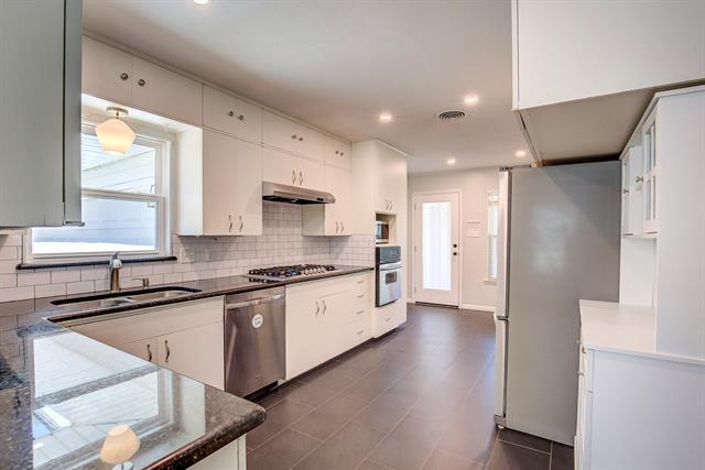 Building Photo - 6562 Locke Ave