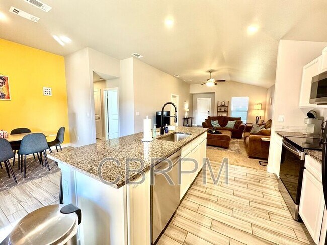 Building Photo - 3108 Urbana Ave