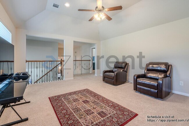 Building Photo - 27115 Downing Park Blvd